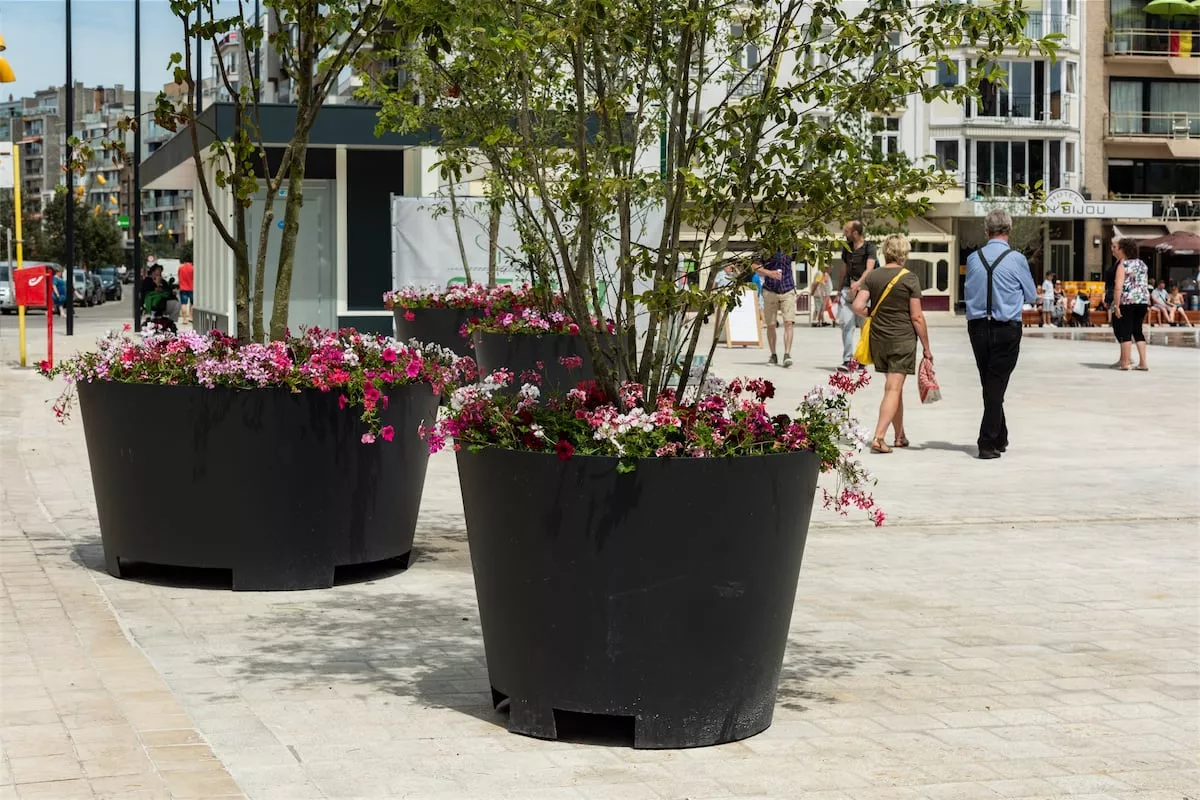 Panache Straatmeubilair Mobilier Urbain Bloembak Bac a fleurs Conical Round Public Outdoor Creations
