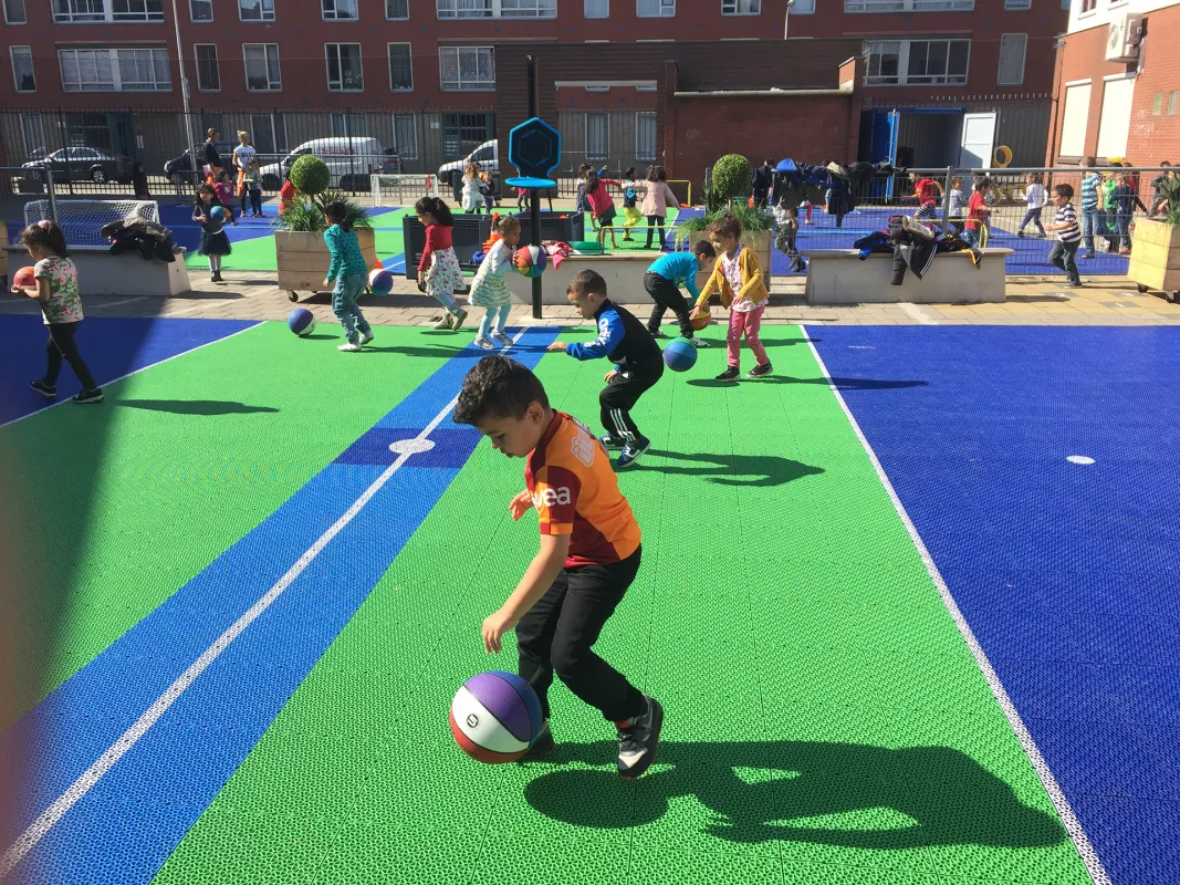 Panache straatmeubilair mobilier urbain sportvloer sol sportif Luka-Ku Sepcourt