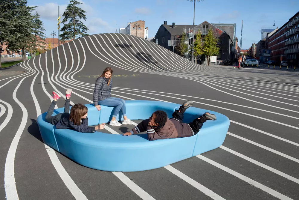 Panache straatmeubilair mobilier urbain zitbank banc LOOP©