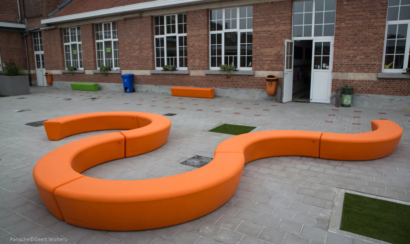 panache straat meubilair mobilier urbain speelplaatsmeubilair meubles de cour de recreation outsider