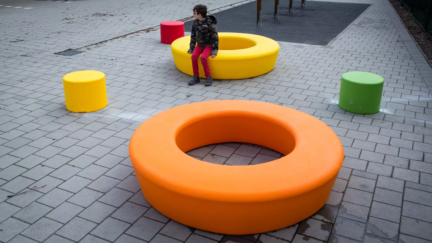 Immaculata school oostmalle Panache Straatmeubilair Mobilier Urbain zitbank banc Loop©