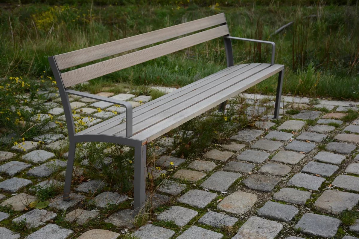 Panache Straatmeubilair Mobilier Urbain zitbank tafel banc table La Strada©