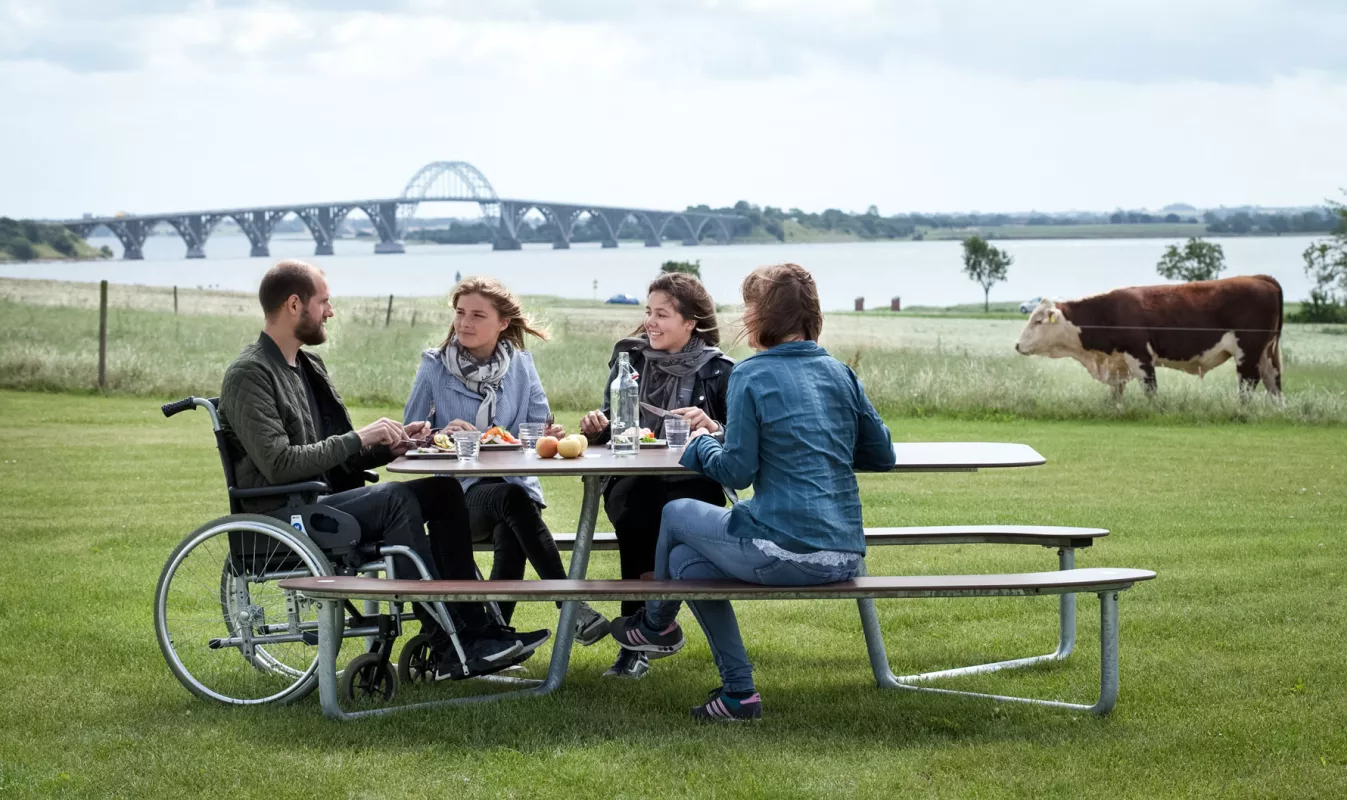 Panache Straatmeubilair Mobilier Urbain PLATEAU© picknicktafel table pique-nique Out-sider