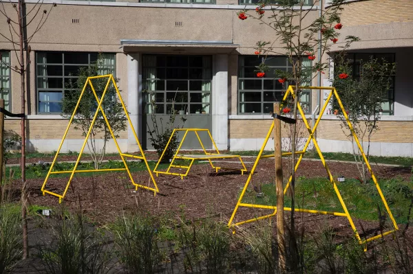 Stijlvolle outdoor fitness voor studenten van Arc Lofts in Luik