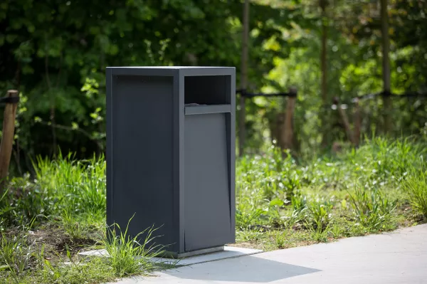 Panache (Straat)Meubilair Mobilier(Urbain) Afvalbak Poubelle Merk nola Project IMEC